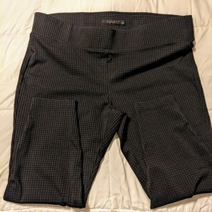 Torrid 4 Platinum Legging - Ponte Burgundy & Black